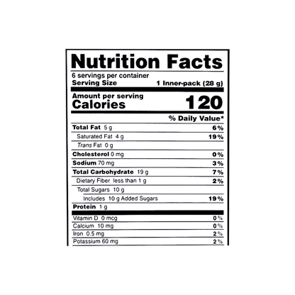 A clear, straight-on close-up of the nutrition label from the Lotte Choco Pie box, shown alone on a seamless white background for easy readability.
