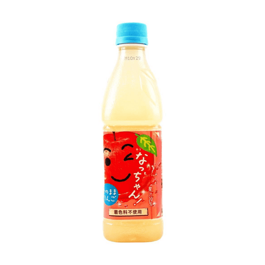 Front-facing image of the SUNTORY Natchan Apple 425ml soft drink bottle, shown closed in portrait orientation with the full front label and graphics clearly visible against a white background.